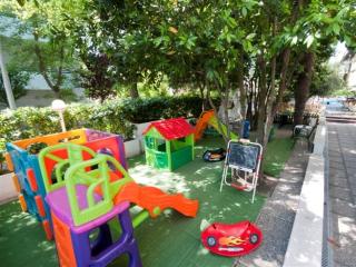 Giardino: area giochi per i bambini